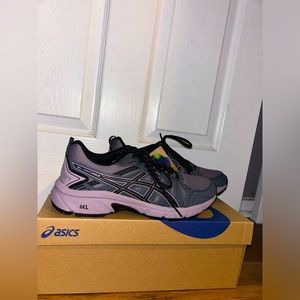ASICS Women’s GEL-Venture 7 Running Sneakers Grey/Violet